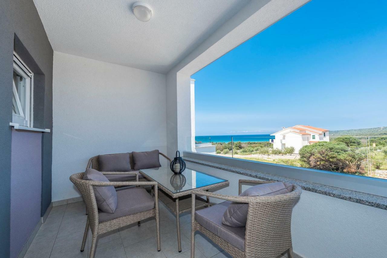Adris 2 Luxury Modern Apartment With A Pool ノヴァリャ エクステリア 写真